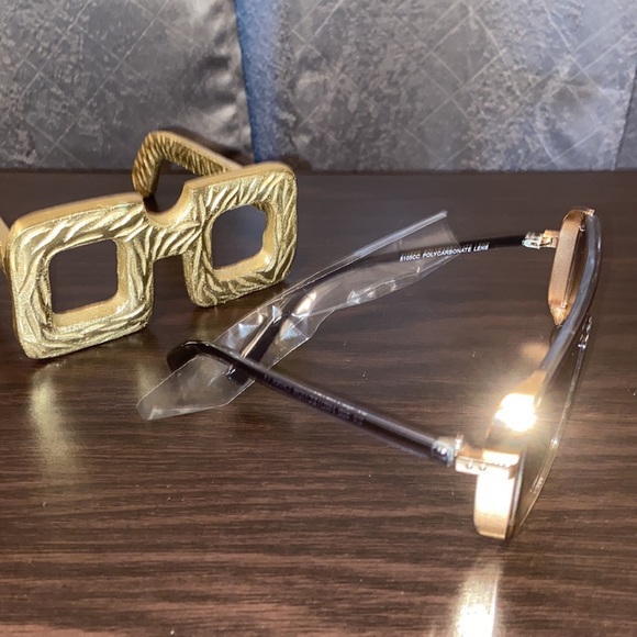 Sunglasses - Picture 2 of 4